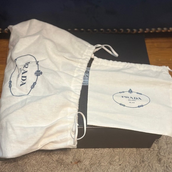 Prada Re-Edition 2005 Re-Nylon bag LIMITED EDITION COLOR! Burgundy - Picture 6 of 11